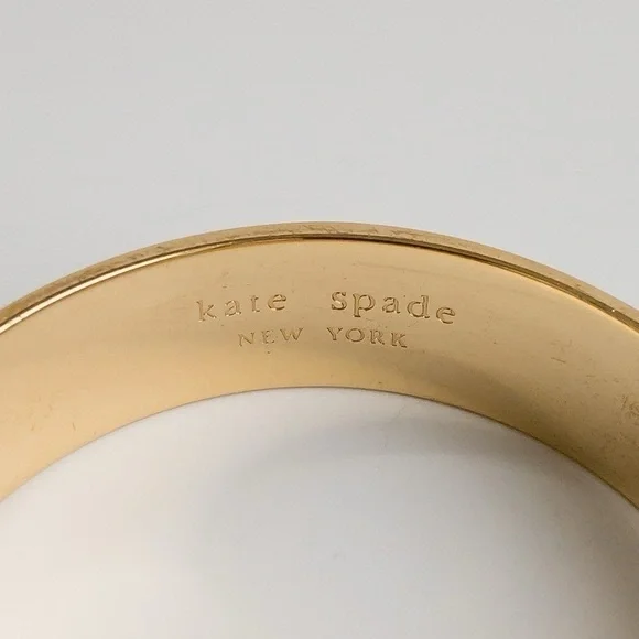 Kate Spade Enamel All Wrapped Up Bangle Cuff Bracelet Black White Enamel Gold - Picture 5 of 6